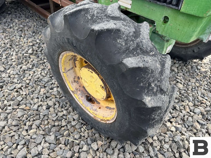 1989-john-deere-2855n-image-47