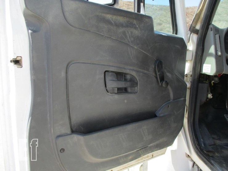 2013-international-durastar-4300-image-14