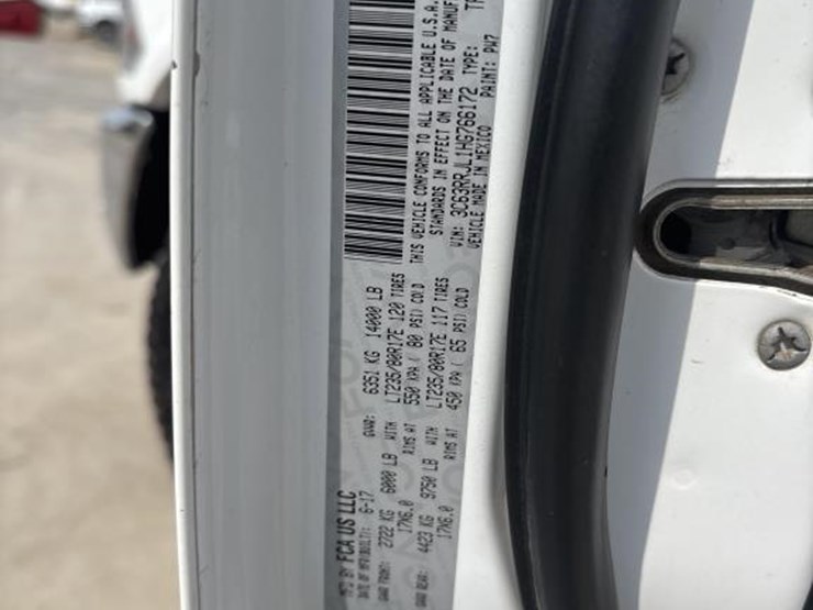 2017-dodge-ram-3500-image-52