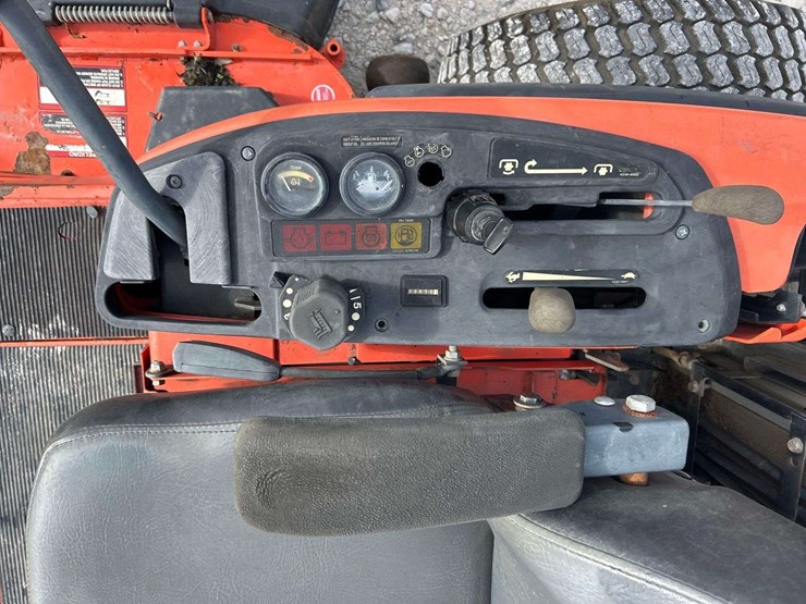 zero-turn-mower-image-8