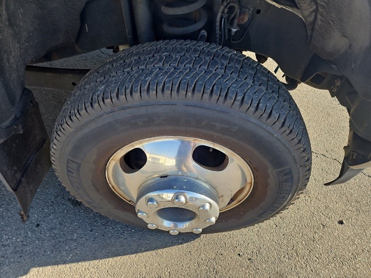 2018-ford-f350-xlt-image-11