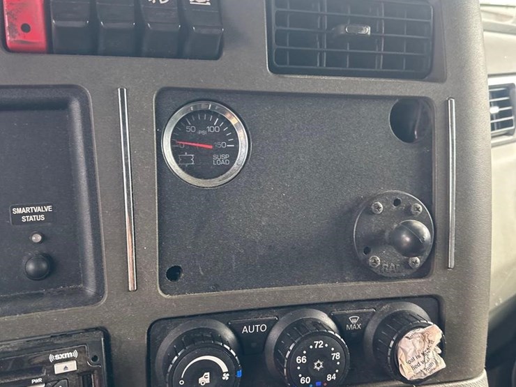 2019-kenworth-t680-image-24