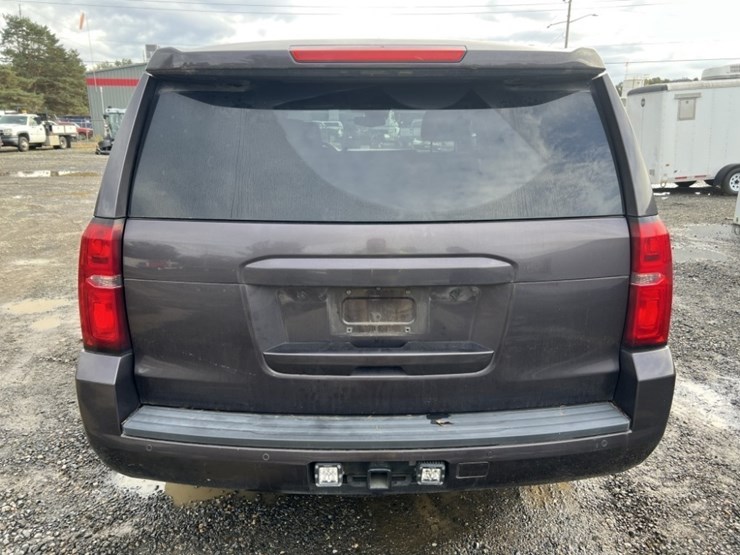 2015-chevrolet-tahoe-image-5