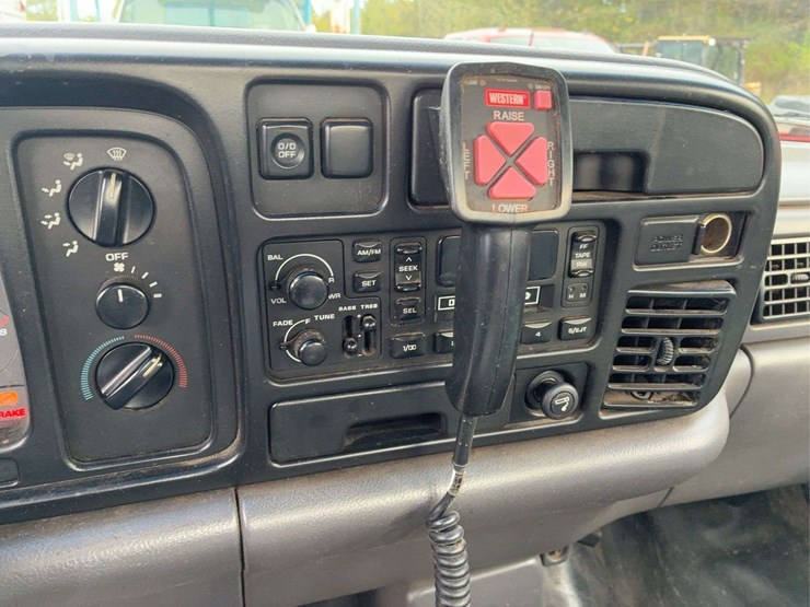 1997-dodge-ram-chassis-cab-flatbed-image-26