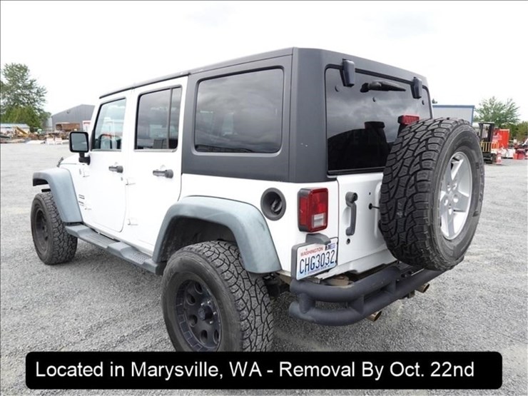 2013-jeep-wrangler-sport-image-16