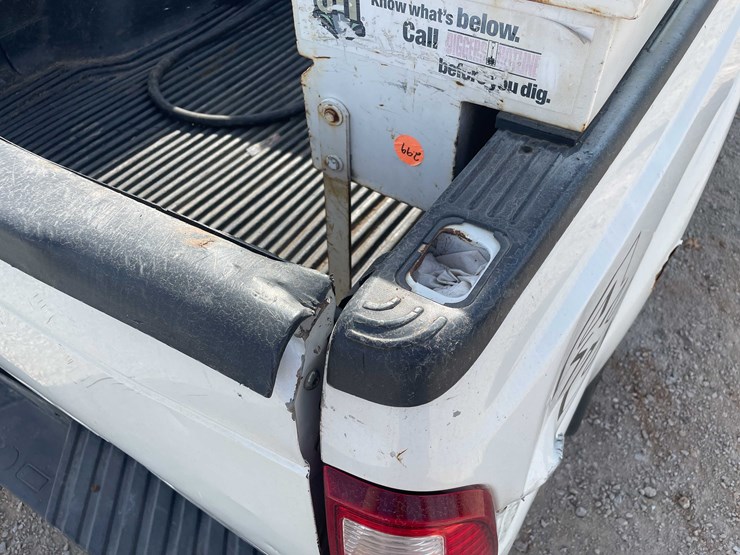 2011-ford-f250-xl-image-56