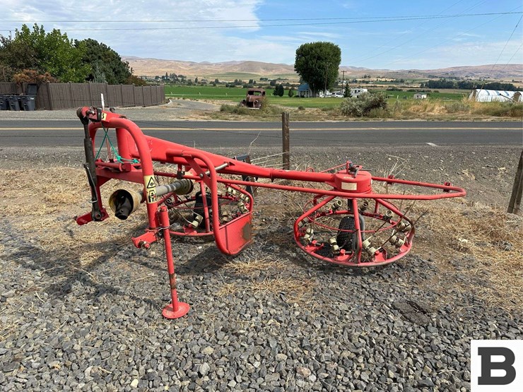 be-tr300-hay-tedder-image-5
