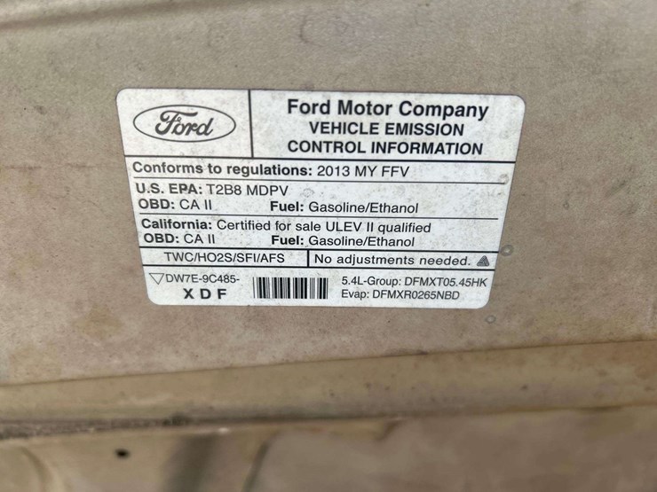 2013-ford-e-350-cargo-van-image-9