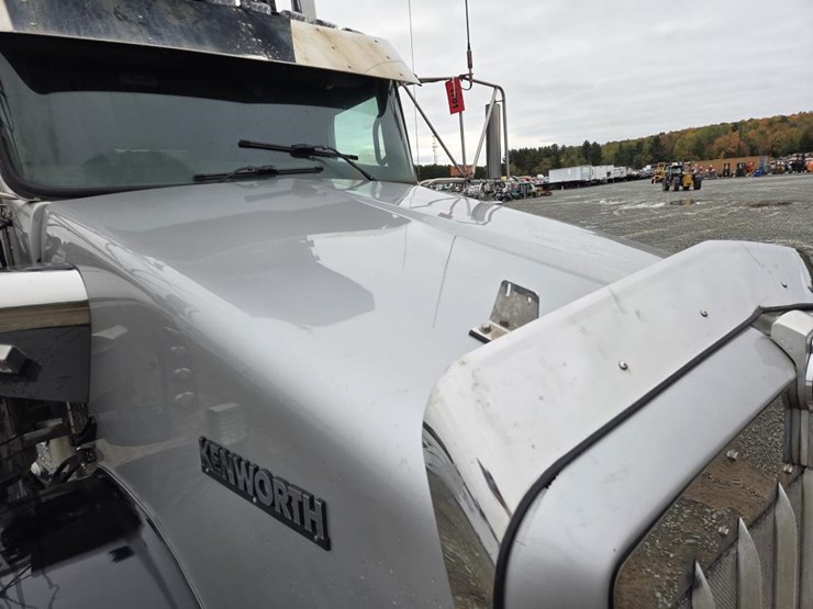 #1701-•-2013-kenworth-t800-log-truck-image-13