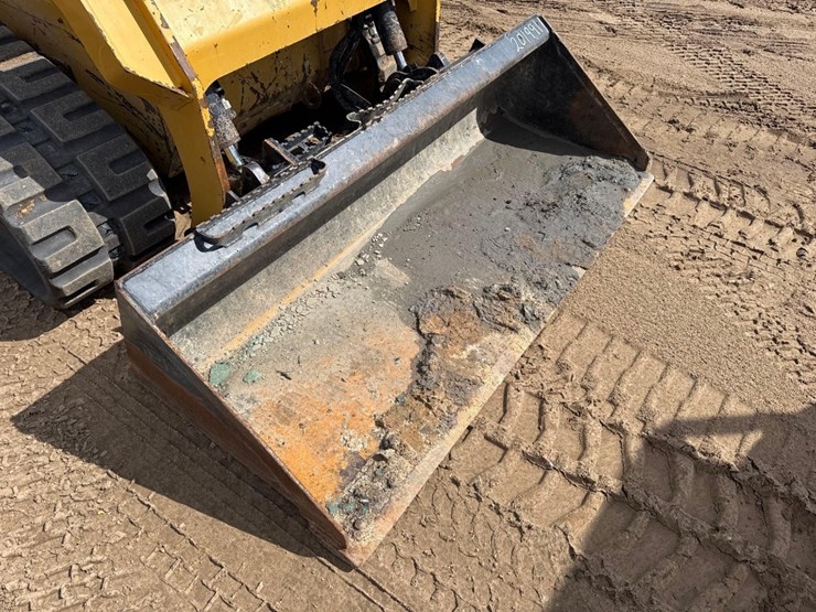 2020-caterpillar-259d3-image-15