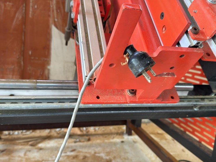 #105-•-2025-pallet-nailer-image-24