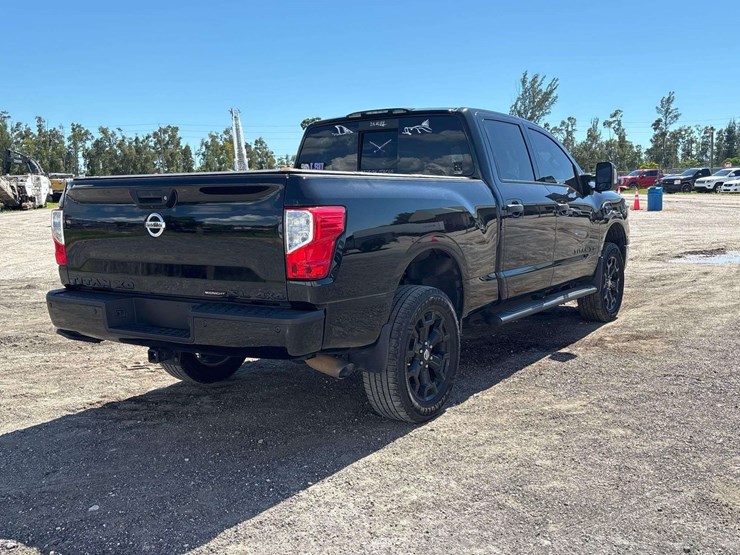 2018-nissan-titan-image-3