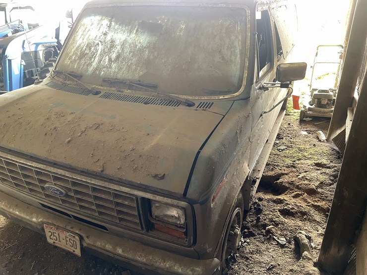 #4481-•-1991-ford-econoline-van-(title-in-delay)-image-1