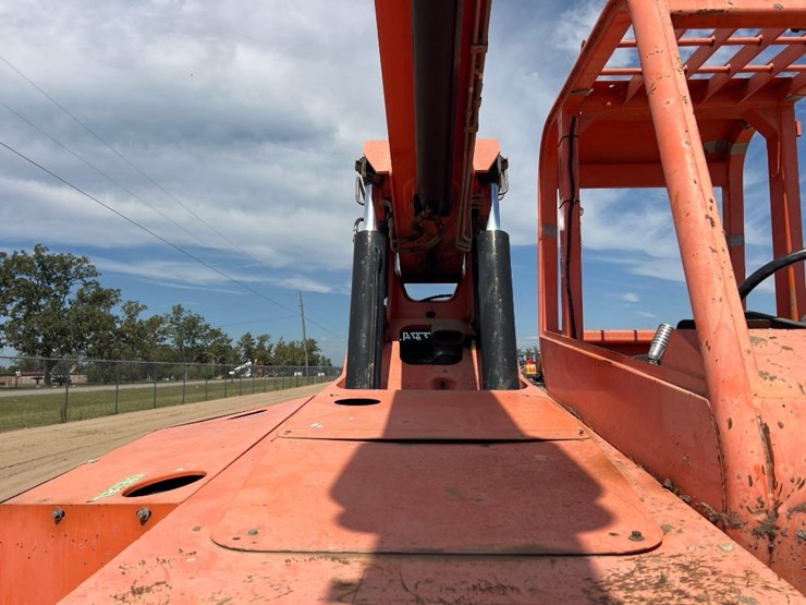 2007-jlg-skytrack-6036-telescopic-forklift-image-11