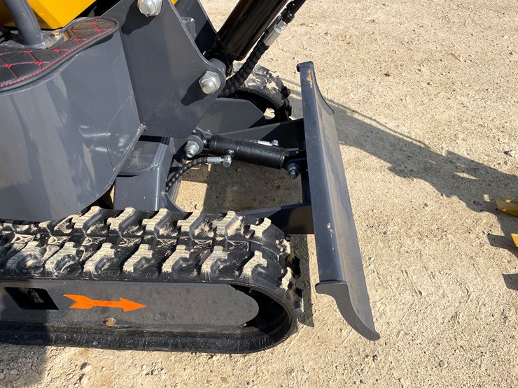 #205-•-new-rt12r-mini-excavator-image-18