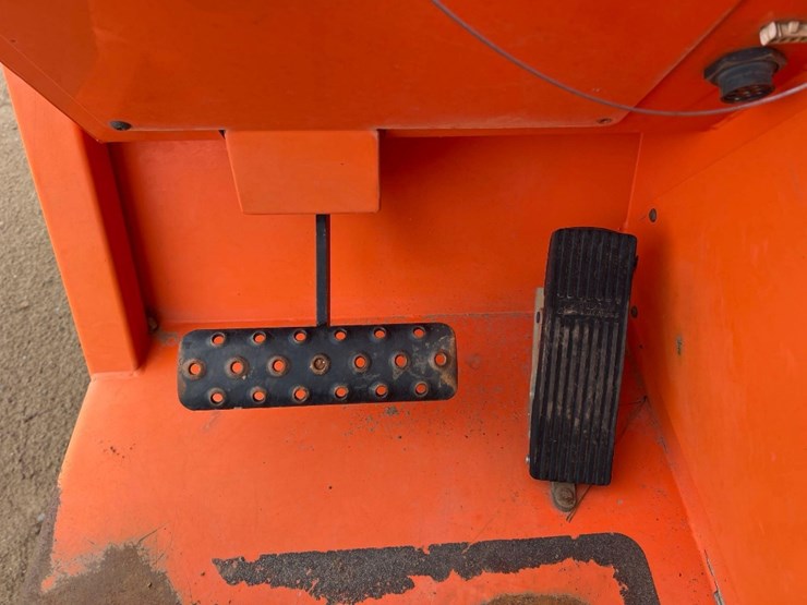 2016-jlg-6036-telescopic-forklift-image-30