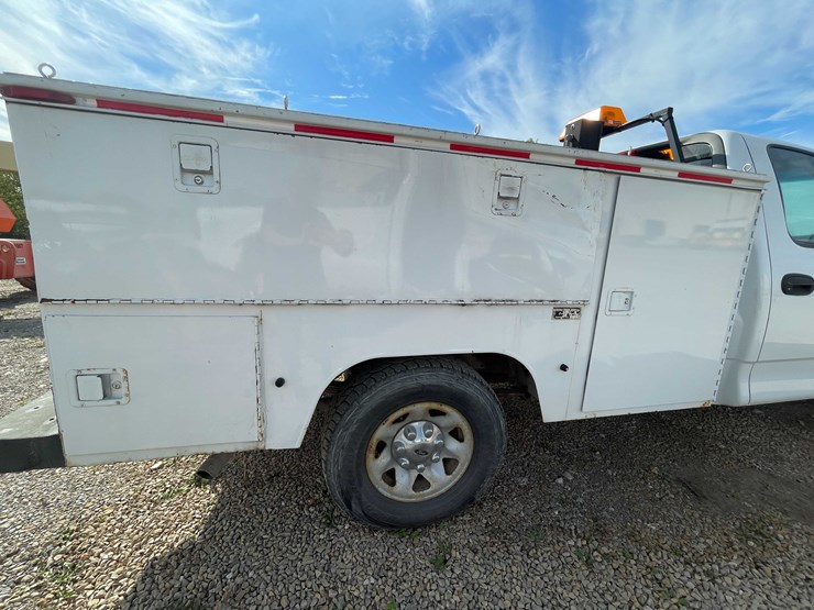ford-f250-xl-image-31