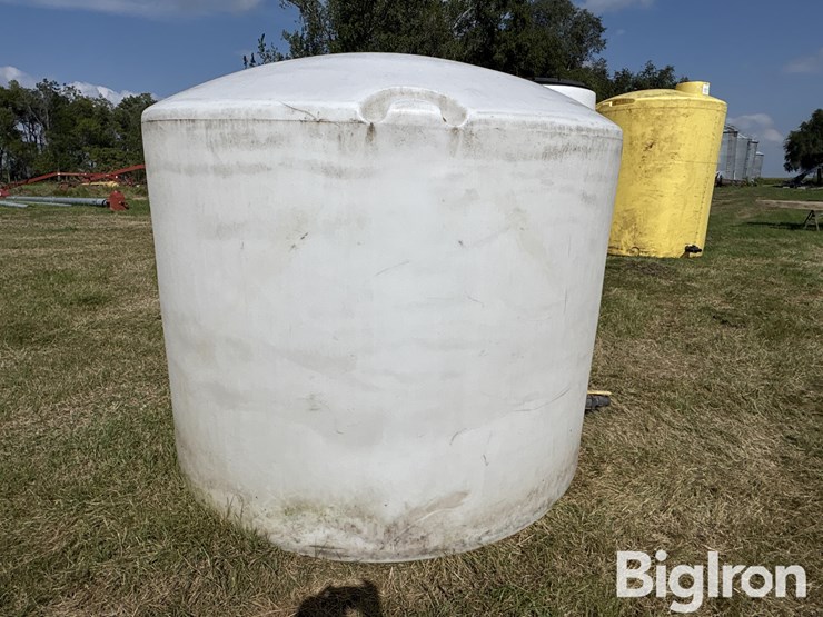 ace-roto-mold-1650-gallon-liquid-tank-image-4
