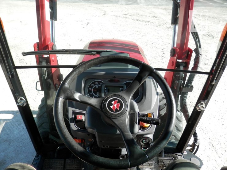 2019-massey-ferguson-1735m-image-19