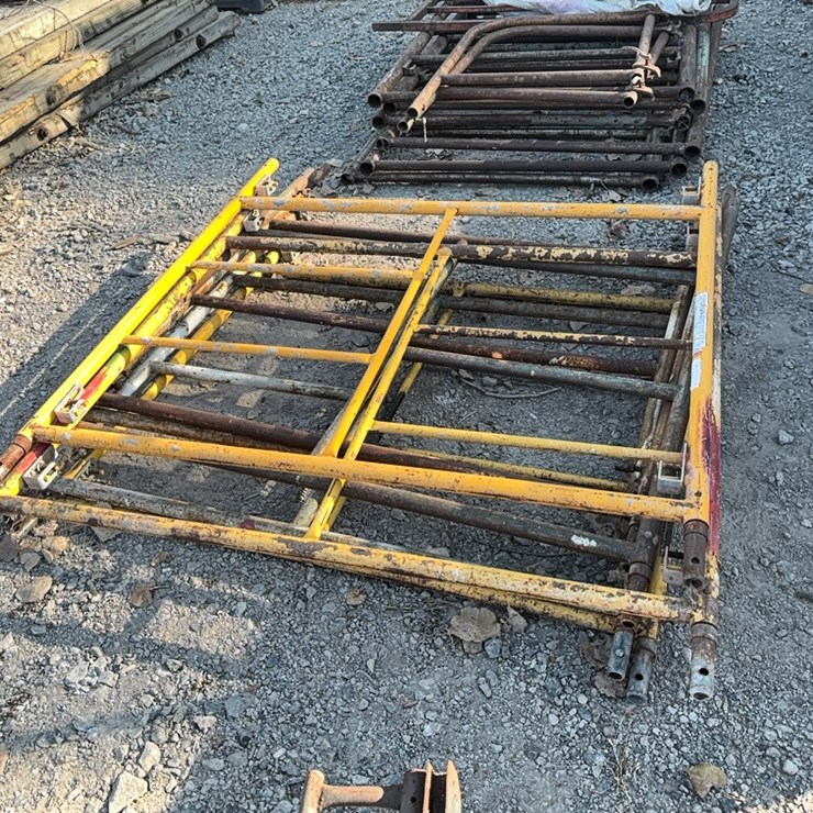 (8) ASSORTED 5FT.  X 5FT. SCAFFOLD FRAMES SUPPORT EQUIPMENT