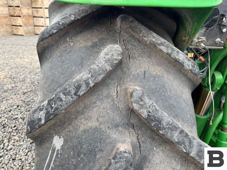 2012-john-deere-6430-image-34