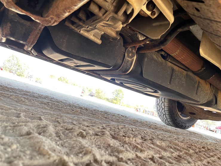 2004-ford-explorer-image-90