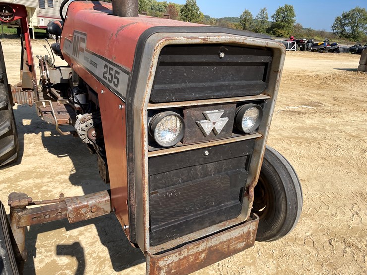 #1890-•-massy-ferguson-255-tractor-image-12