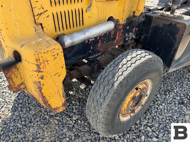 champ-forklift-image-27