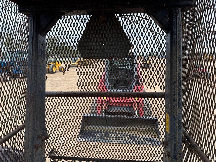 massey-ferguson-398-image-25