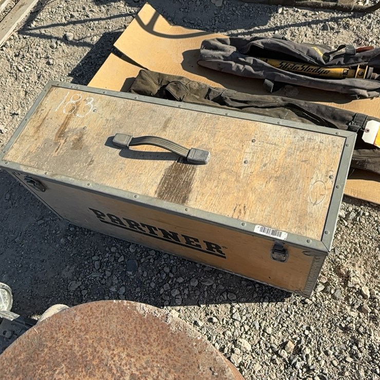 PARTNER K950 ACTIVE CHAIN SAW SUPPORT EQUIPMENT