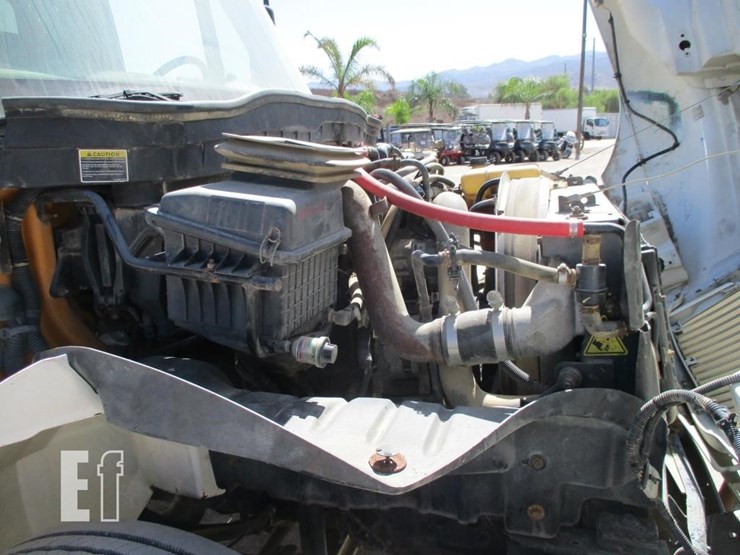 2013-international-durastar-4300-image-5