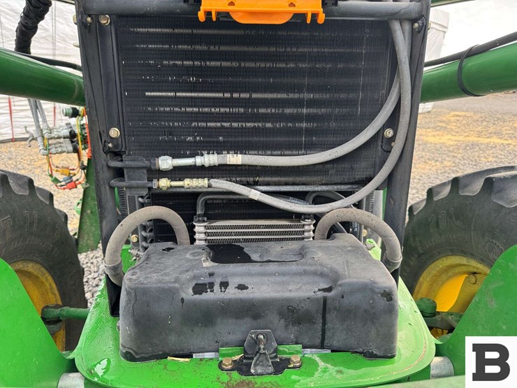 2011-john-deere-6115d-image-17