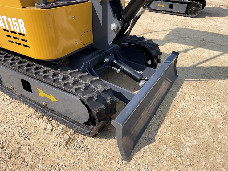 #211-•-new-rt15r-mini-excavator-image-18