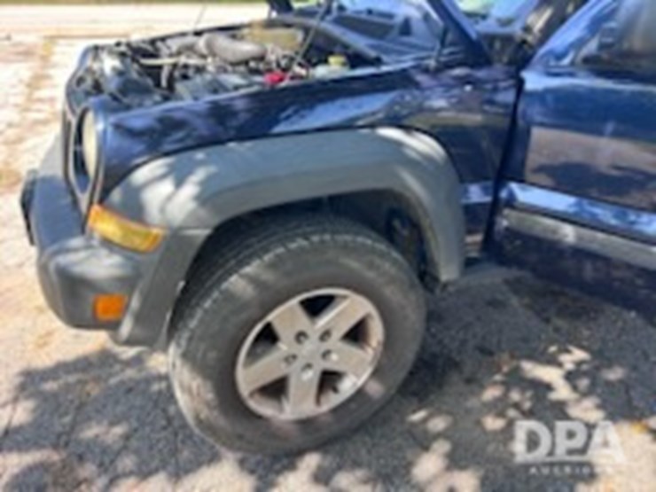 2007-jeep-liberty-sport-image-6
