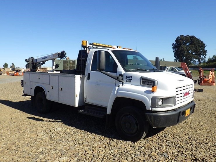 2008-gmc-c5500-11'-s/a-service-truck-image-3