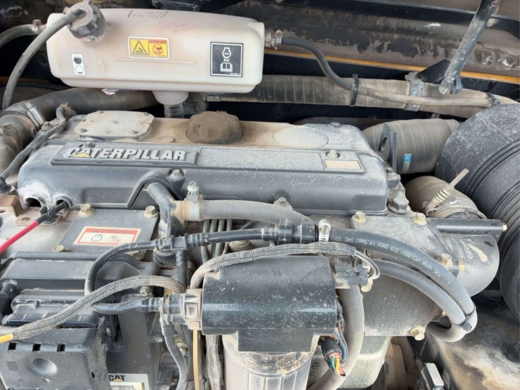 2004-caterpillar-th560b-image-16