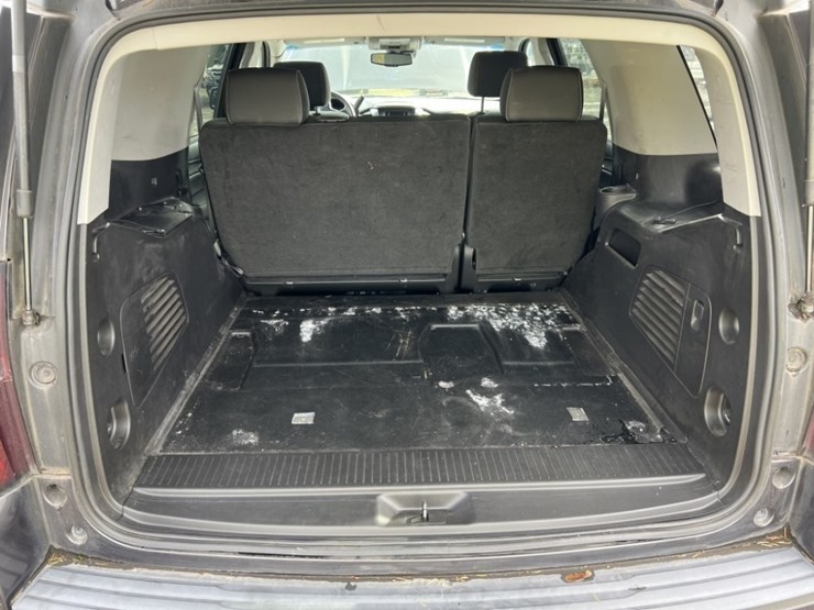 2015-chevrolet-tahoe-image-19