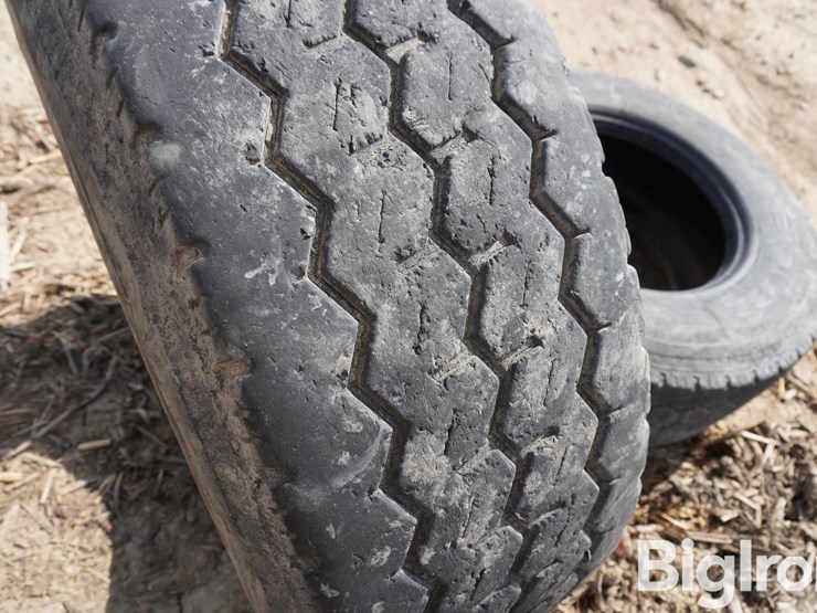385/65r22.5-tires-image-9