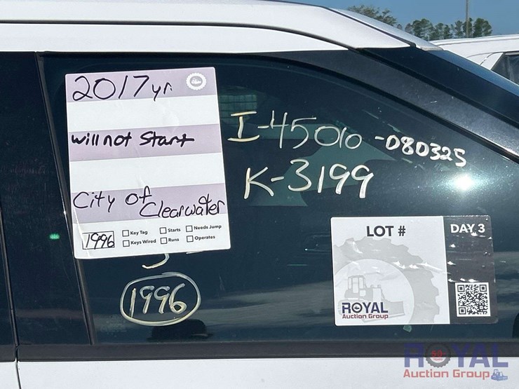 2017-ford-explorer-image-16