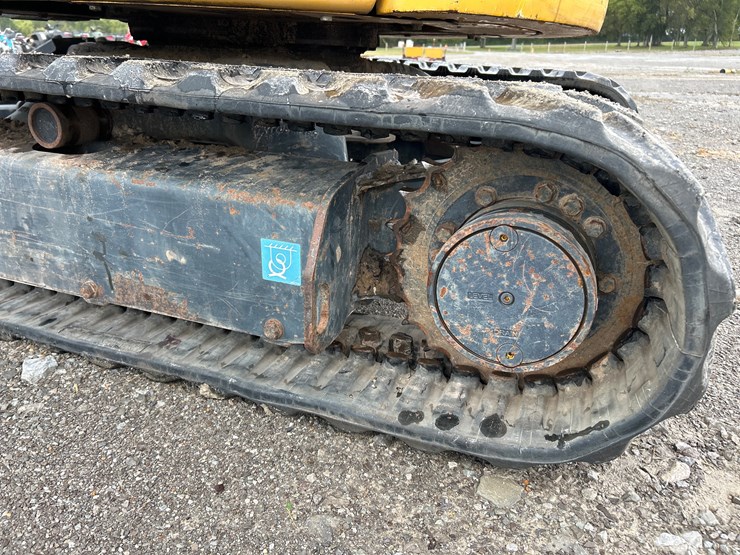 2017-deere-35g-image-15