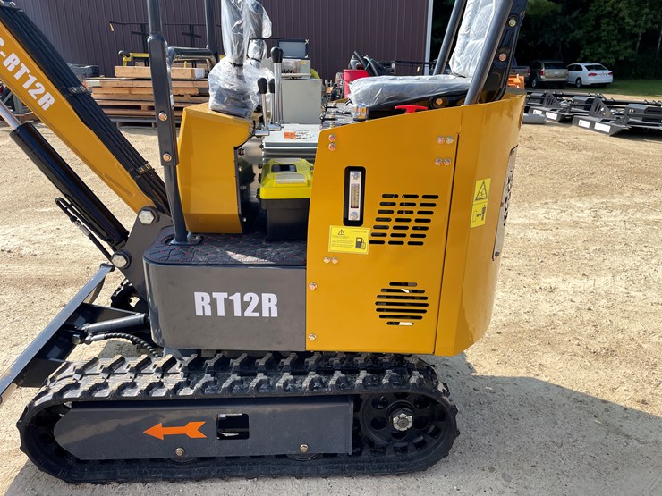 #205-•-new-rt12r-mini-excavator-image-13