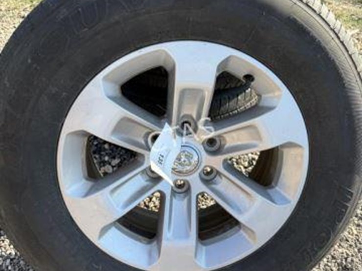 #135-•-(4)-6-lug-ram-rims-&-tires---275/65r18-image-2
