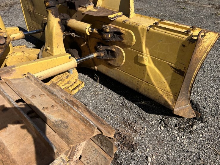 2014-komatsu-d39px-image-23
