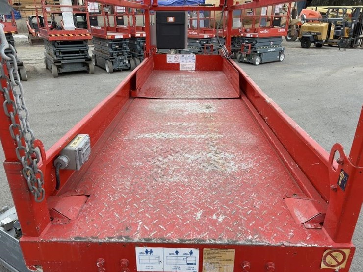2005-skyjack-sj-3226-scissor-lift-image-8