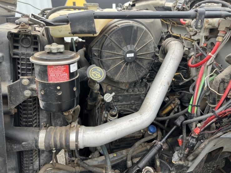 1995-ford-f800-image-12