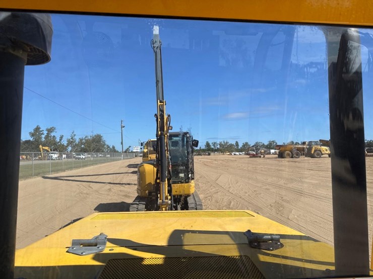 2020-sellick-s80j4e-2ps-rough-terrain-forklift-image-25