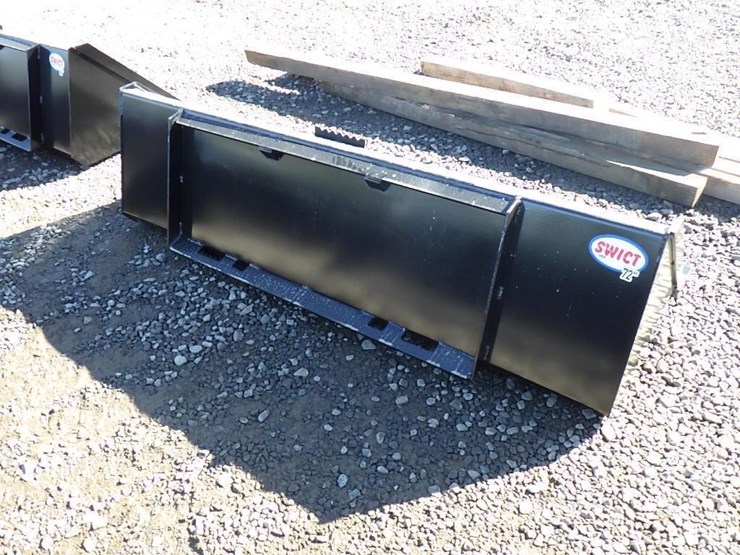 swict-skid-steer-bucket-72"-image-3