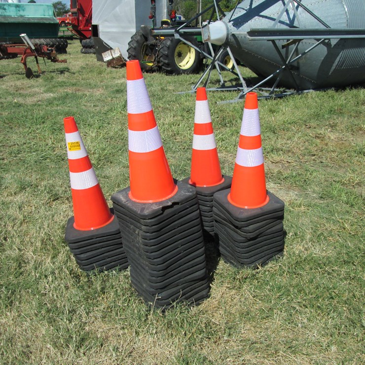#29336 • Lot of (50) Unused Traffic Cones