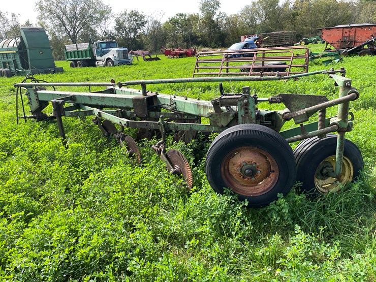 #4462-•-john-deere-(4)-bottom-plow-image-8