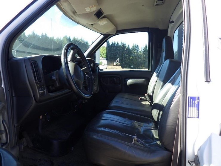 2008-gmc-c5500-11'-s/a-service-truck-image-41